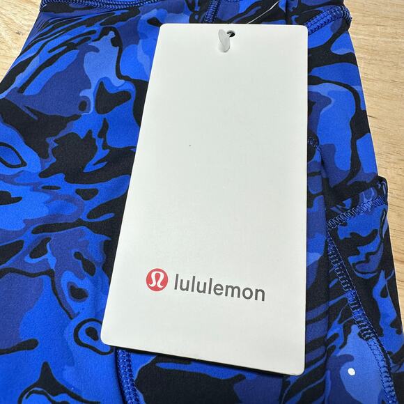 Lululemon Fast Free High-Rise Short 6" 5 Pocket Galactic Cobalt Size 2 NWT - Picture 5 of 11
